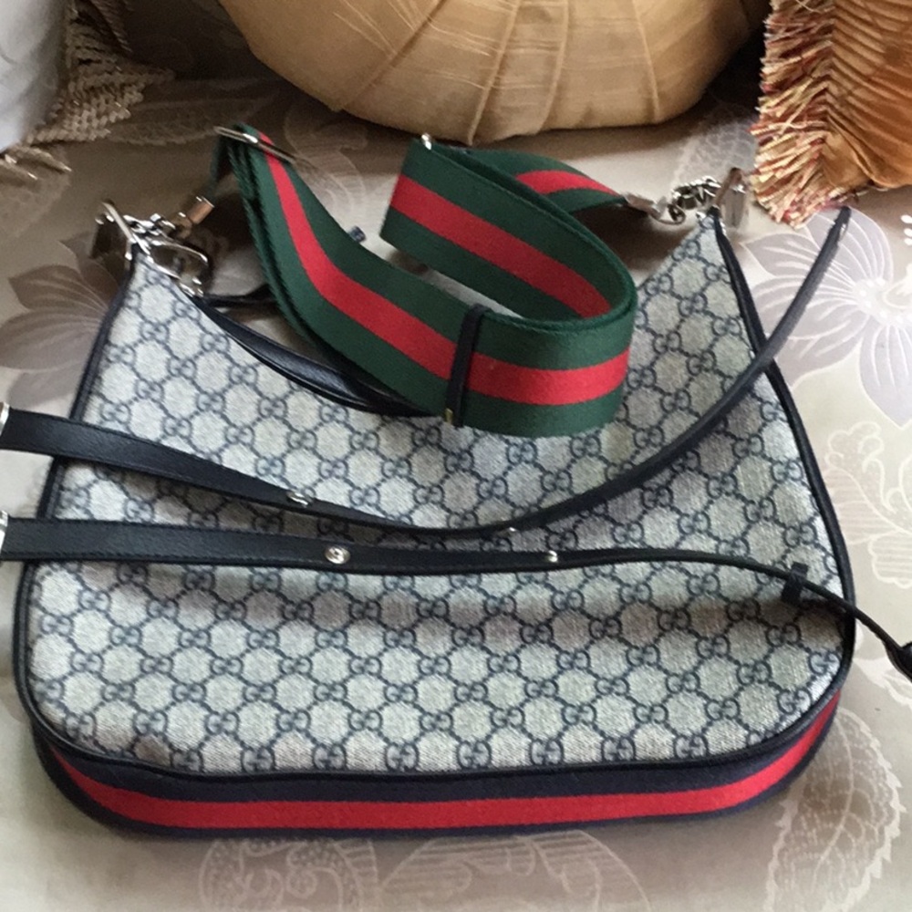 Shoulder/ crossbody purse